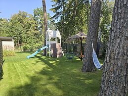 Large Holiday Homes With Beautiful Gardens