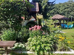 Large Holiday Home With Private Garden