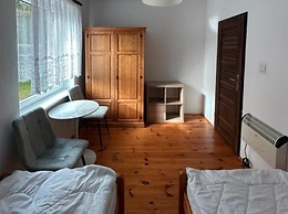 Large Holiday Home With Private Garden