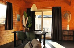 Country Holiday Home With Shared Pool