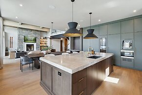 Sisu Lodge by Canmore Premier
