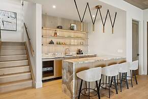 Sisu Lodge by Canmore Premier