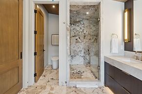 Sisu Lodge by Canmore Premier