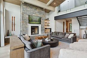 Sisu Lodge by Canmore Premier