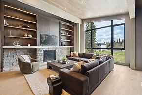 Sisu Lodge by Canmore Premier