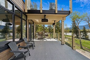 Sisu Lodge by Canmore Premier