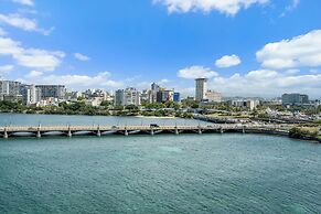 Condado Lagoon - Waterfront Escape