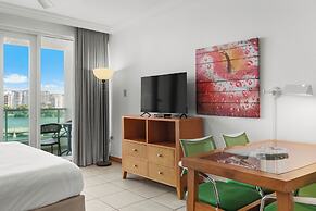 Condado Lagoon - Waterfront Escape