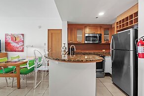 Condado Lagoon - Waterfront Escape