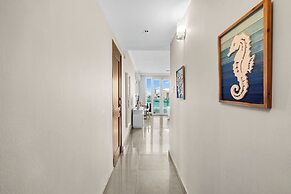 Condado Lagoon - Waterfront Escape