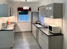 Comfortable Holiday Villa With a Private Garden