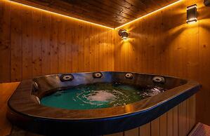 Comfortable Holiday Home, Pool, Sauna, Jacuzzi