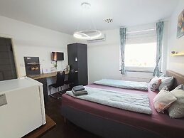 Mariposa Apartments