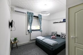 Mariposa Apartments