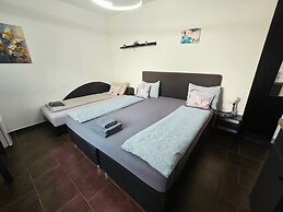 Mariposa Apartments