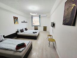 Mariposa Apartments