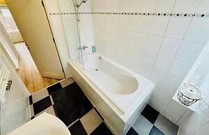 Lovely Apartment Wassenaar 6P