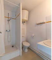 3 BED Apartment With Garden