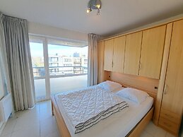 Coastal Apartment With Sleeping Alcove