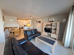 Coastal Apartment With Sleeping Alcove