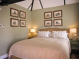 Cowdray Lodge Bed & Breakfast