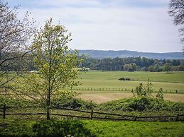Cowdray Lodge Bed & Breakfast