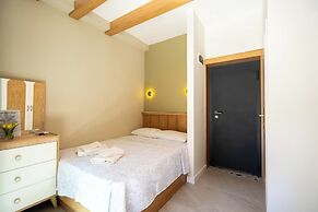 Derya Guest House