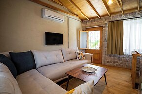 Derya Guest House