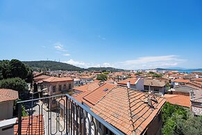 Derya Guest House