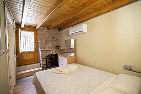 Derya Guest House
