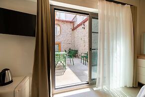 Derya Guest House