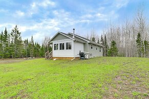 Wildlife Viewing & Trails! 155-acre UP Retreat
