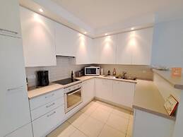 Spacious Family Apartment Near Dunes