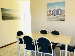 Apiwa Preston Beach Front Apartments