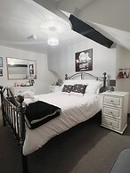 Ellies Guest House