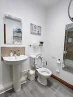 Ellies Guest House