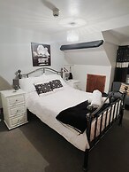 Ellies Guest House