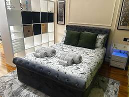 Cozy 1BR Mickle Trafford Stay Sleeps 3