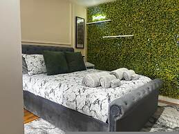 Cozy 1BR Mickle Trafford Stay Sleeps 3