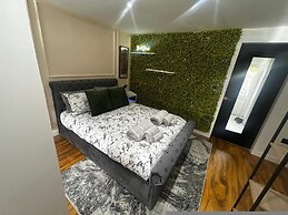 Cozy 1BR Mickle Trafford Stay Sleeps 3