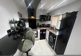 Cozy 1BR Mickle Trafford Stay Sleeps 3