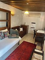 Akropolis Hotel