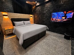 Luna Suites Hotel