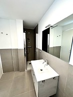 Pool Apartment 400m From Beach