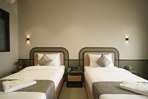 HOTEL SANKET ELITE