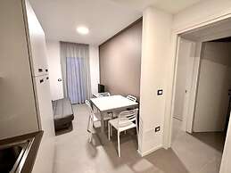 Pool Flat 400m From Beach