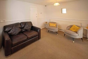 3-bed Westhoughton, Contractors and Parking