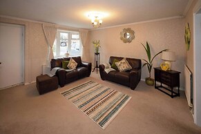 3-bed Westhoughton, Contractors and Parking