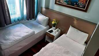 Metrolux Hotel