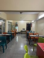 Hotel Shri Narayan & Restaurant